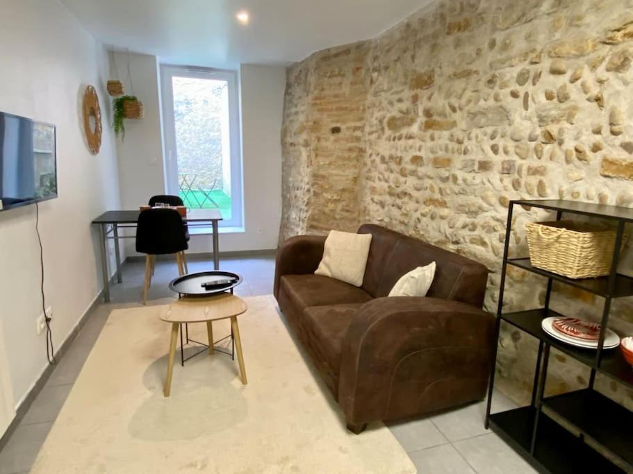 Vaste Appartement Renove - Centre Ville Bourg-en-Bresse Exterior photo